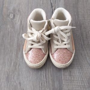 Toddler girl size 7 zara sneakers